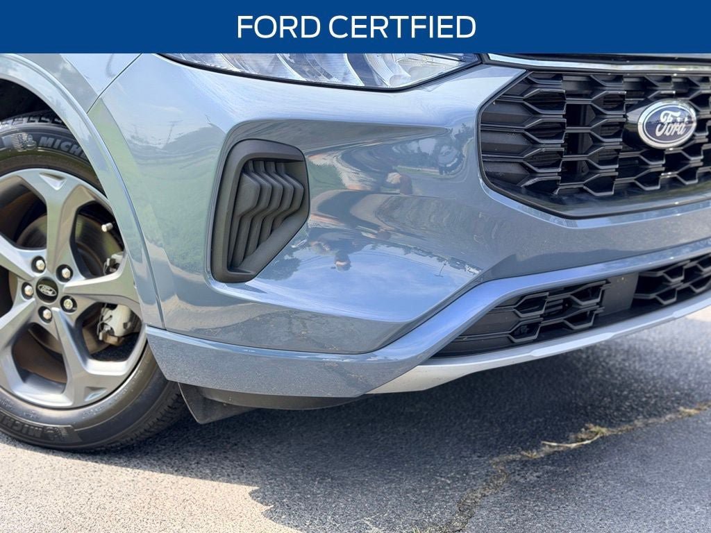 Certified 2023 Ford Escape ST-Line w/ Tech Pack #1 FWD image 3