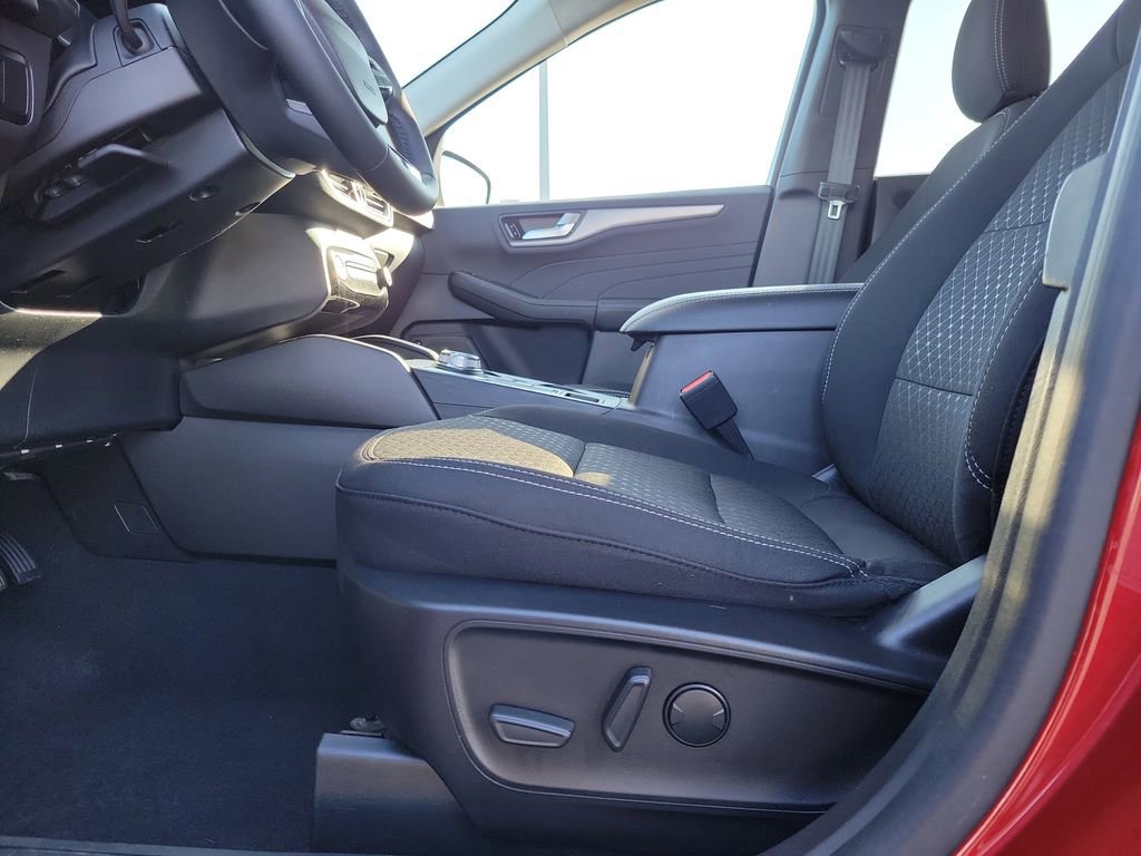 Certified 2023 Ford Escape Active w/ Tech Pack #2 image 17