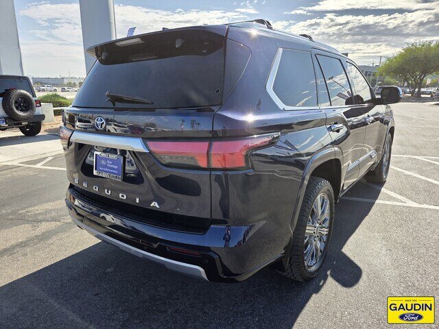 Used 2023 Toyota Sequoia Capstone AWD/4WD image 7