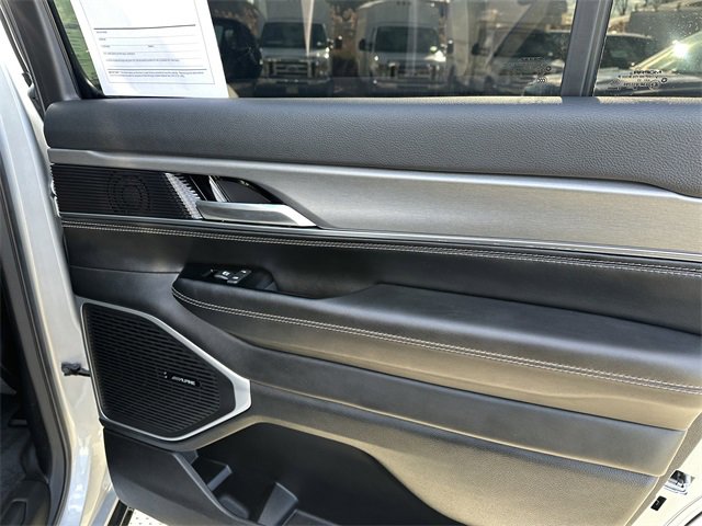 Used 2023 Jeep Wagoneer Series II image 40