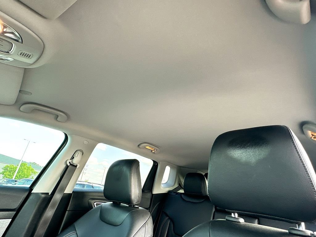 Used 2022 Jeep Compass Latitude image 12