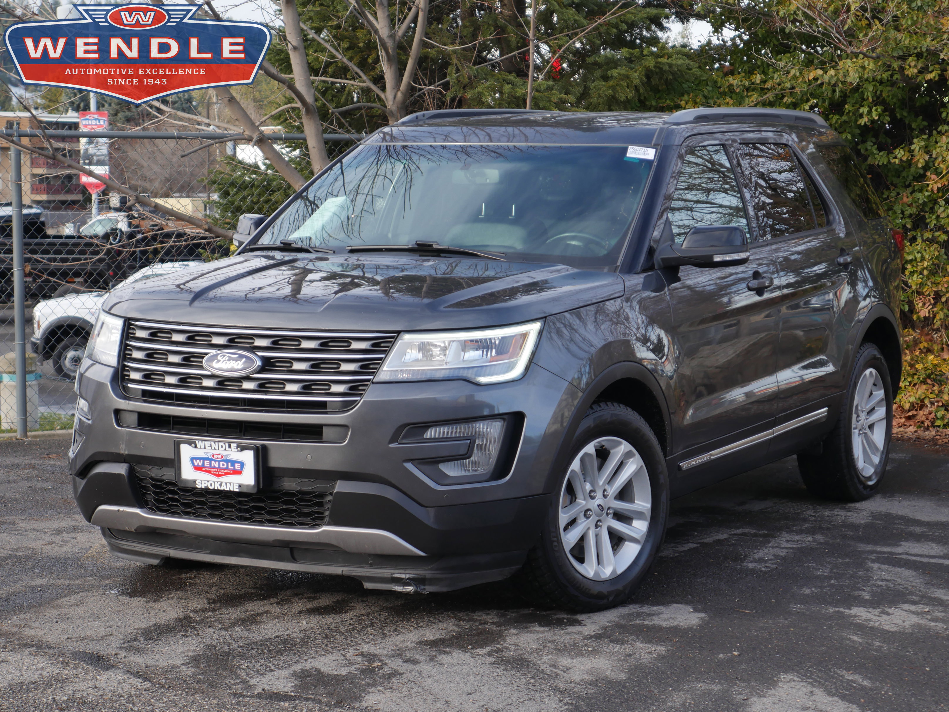 Certified 2017 Ford Explorer XLT w/ Equipment Group 202A image 1