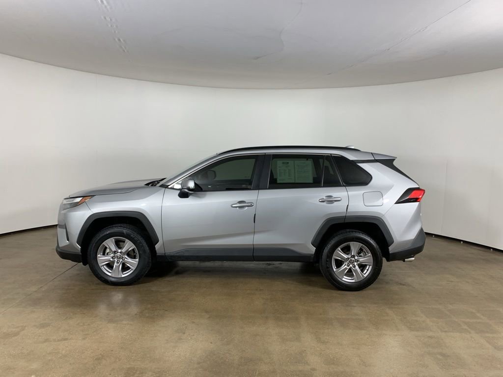 Used 2022 Toyota RAV4 XLE w/ Convenience Package AWD/4WD image 16
