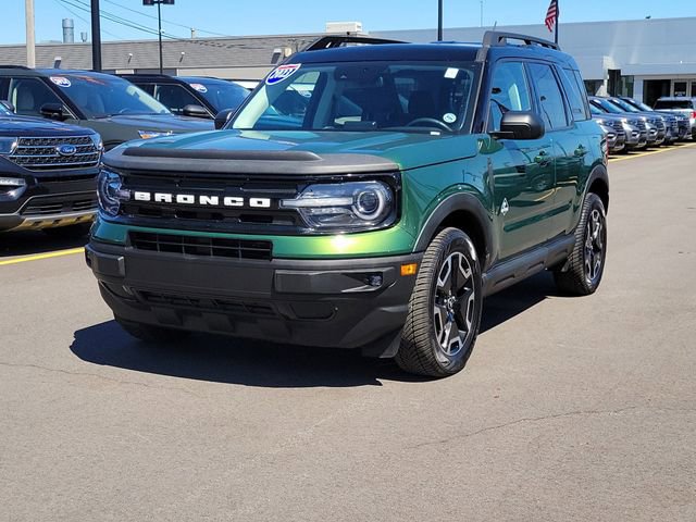 Certified 2023 Ford Bronco Sport Outer Banks AWD/4WD image 2