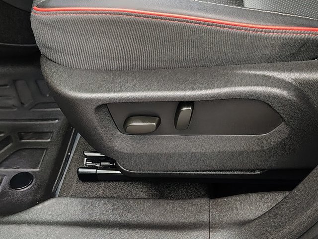 Used 2023 Buick Envision Essence w/ Technology Package I AWD/4WD image 24