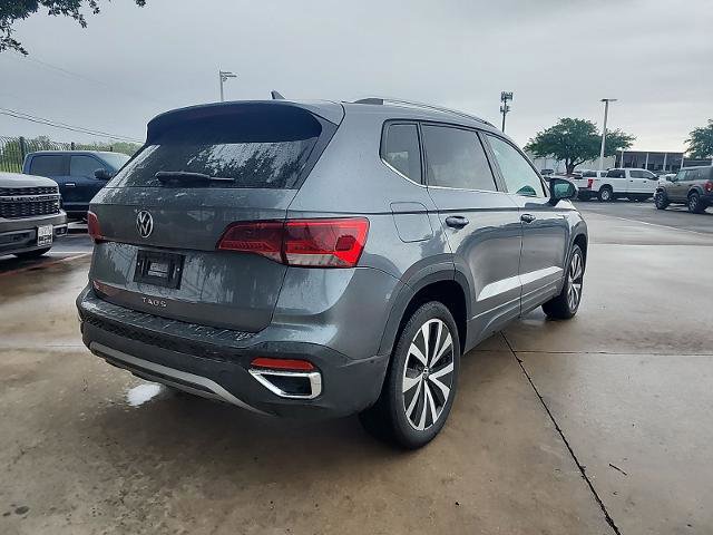 Used 2024 Volkswagen Taos SE FWD image 5