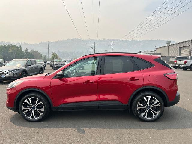 Certified 2022 Ford Escape SE w/ SE Sport Appearance Package AWD/4WD image 10