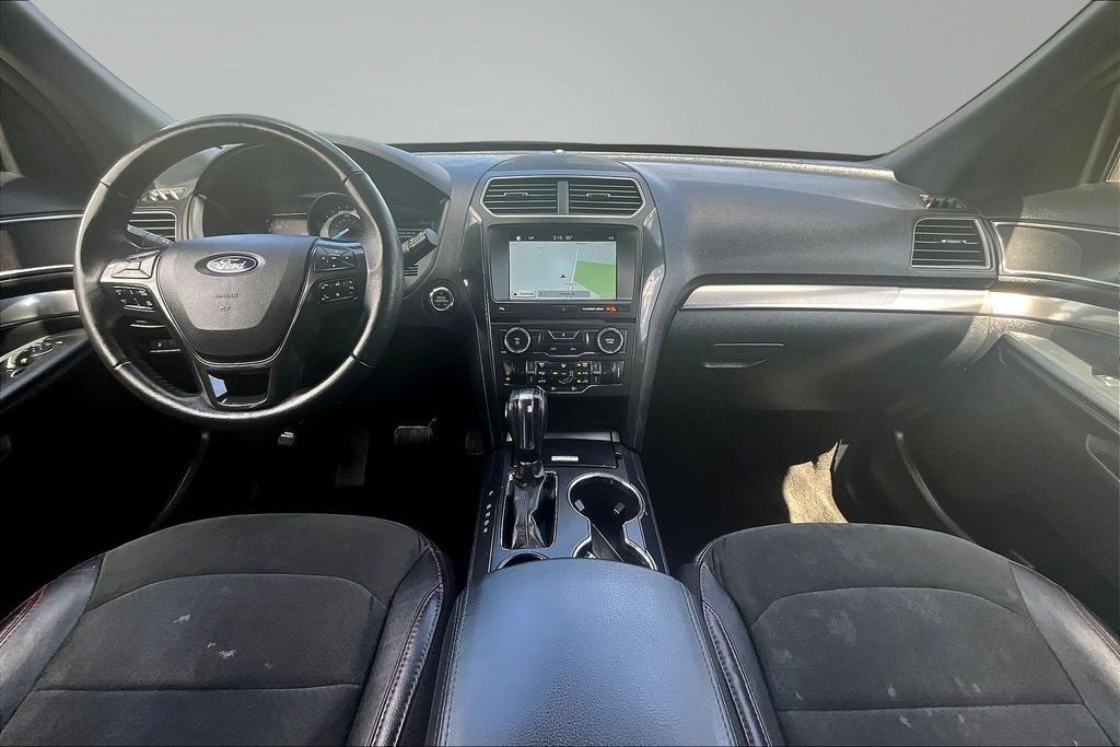 Certified 2018 Ford Explorer XLT w/ Equipment Group 202A FWD image 7