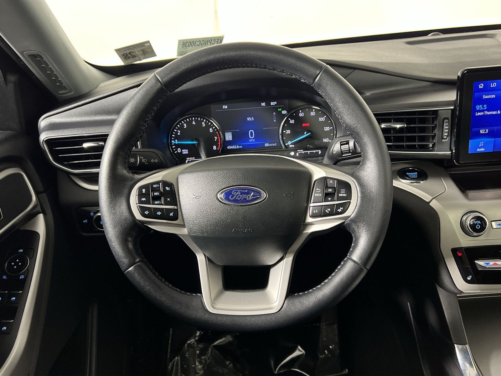 Certified 2022 Ford Explorer XLT w/ Equipment Group 202A AWD/4WD image 16