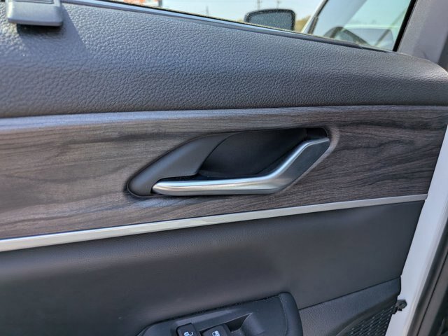 Used 2023 Jeep Grand Cherokee Limited w/ Luxury Tech Group II AWD/4WD image 27