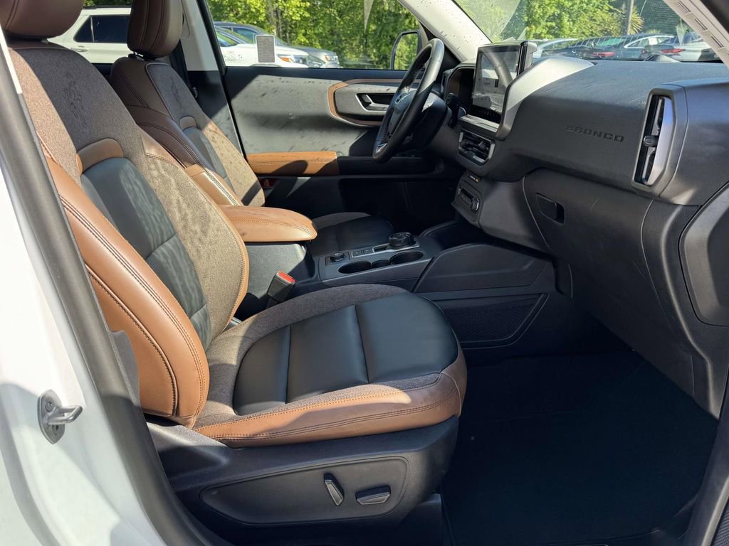 Certified 2025 Ford Bronco Sport Outer Banks w/ Outer Banks Tech Package+ AWD/4WD image 14