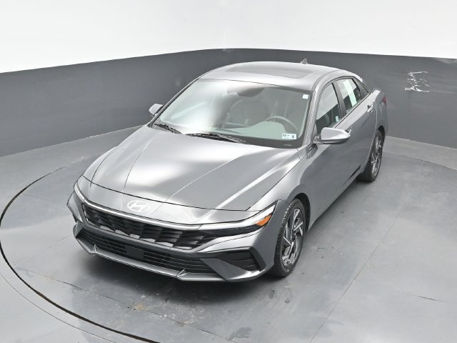 Used 2025 Hyundai Elantra SEL FWD image 20