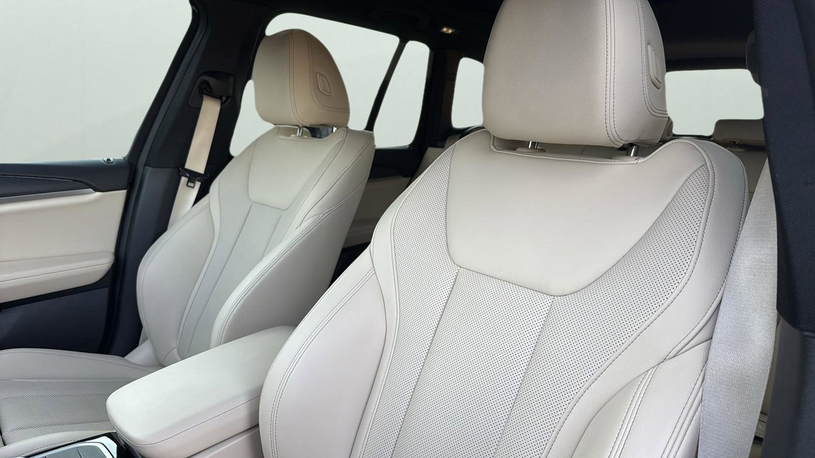 Used 2022 BMW X3 sDrive30i w/ Premium Package 2 image 10