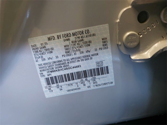 Certified 2025 Ford Explorer Platinum w/ Ultimate Package image 34