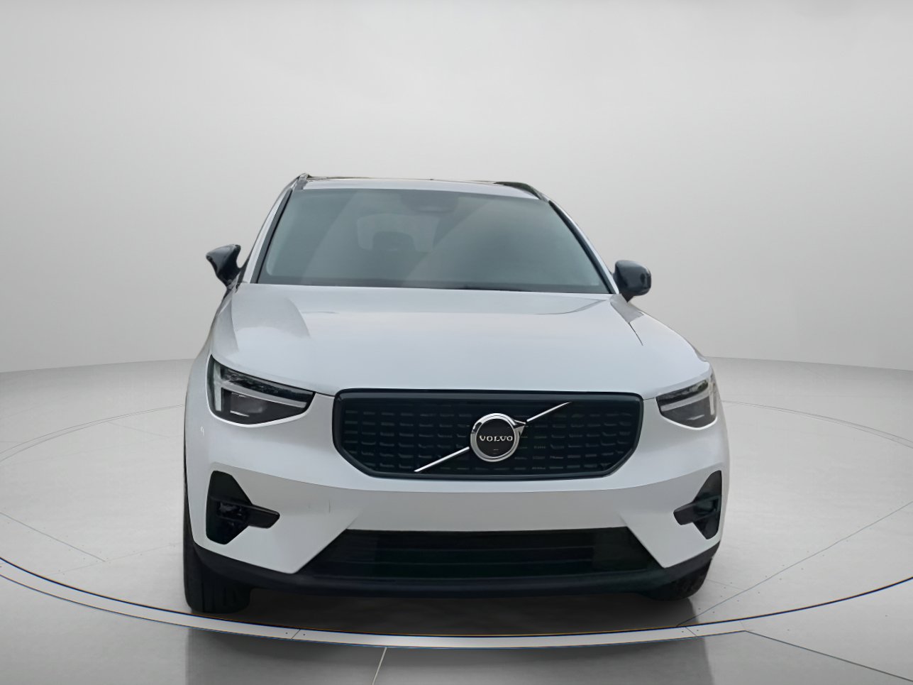 Used 2026 Volvo XC40 B5 Plus AWD/4WD image 7