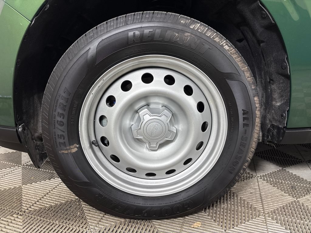 Certified 2025 Ford Maverick XL FWD image 12