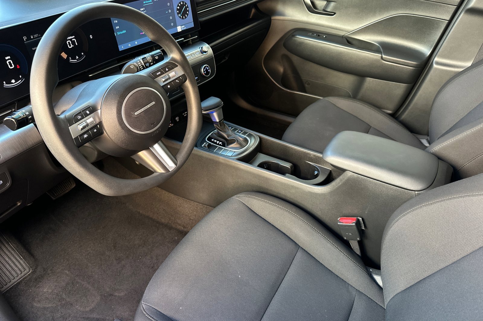 Used 2024 Hyundai Kona SE image 9