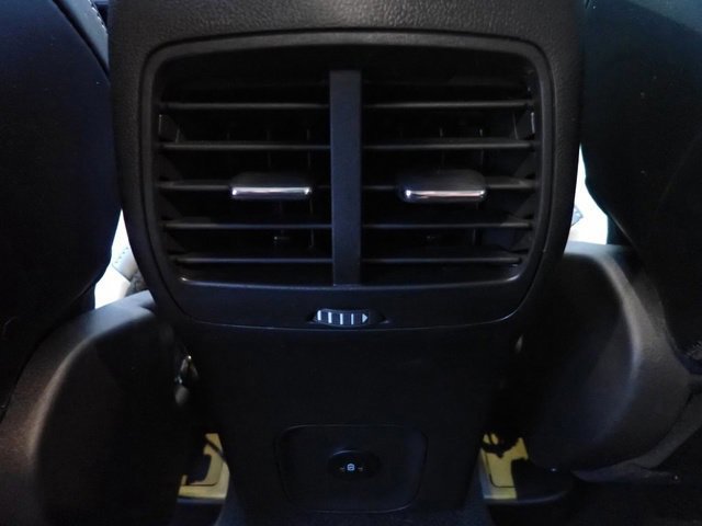 Certified 2025 Ford Escape Platinum image 18