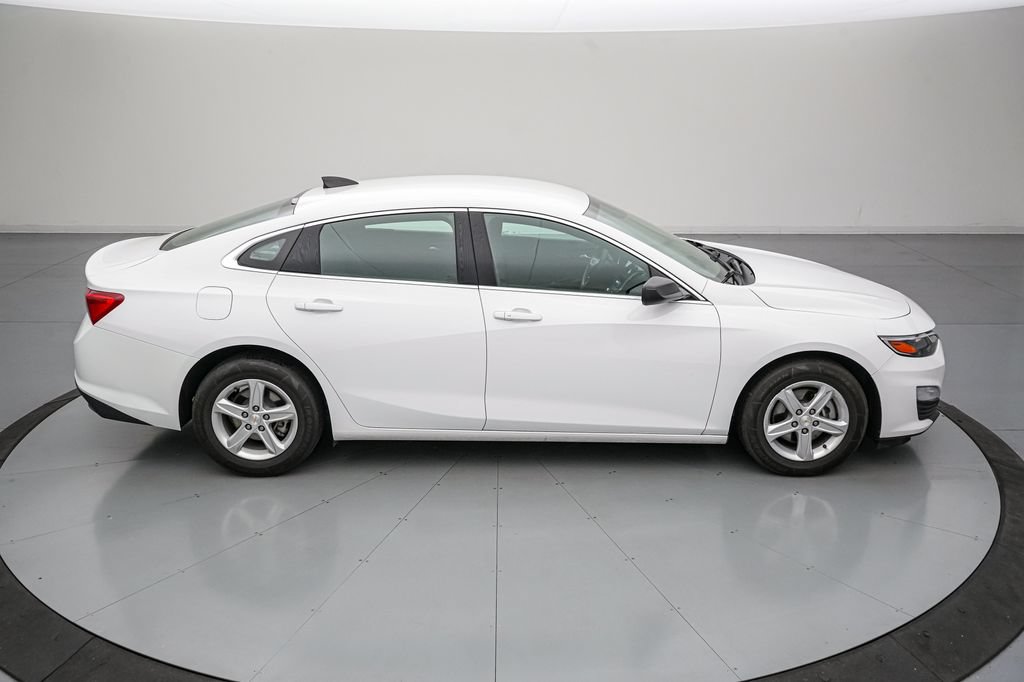 Used 2024 Chevrolet Malibu LS FWD image 3