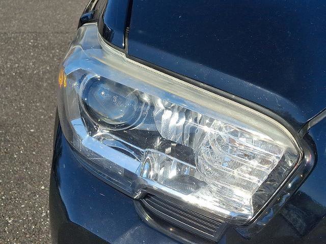 Used 2017 Toyota Tacoma SR5 image 9