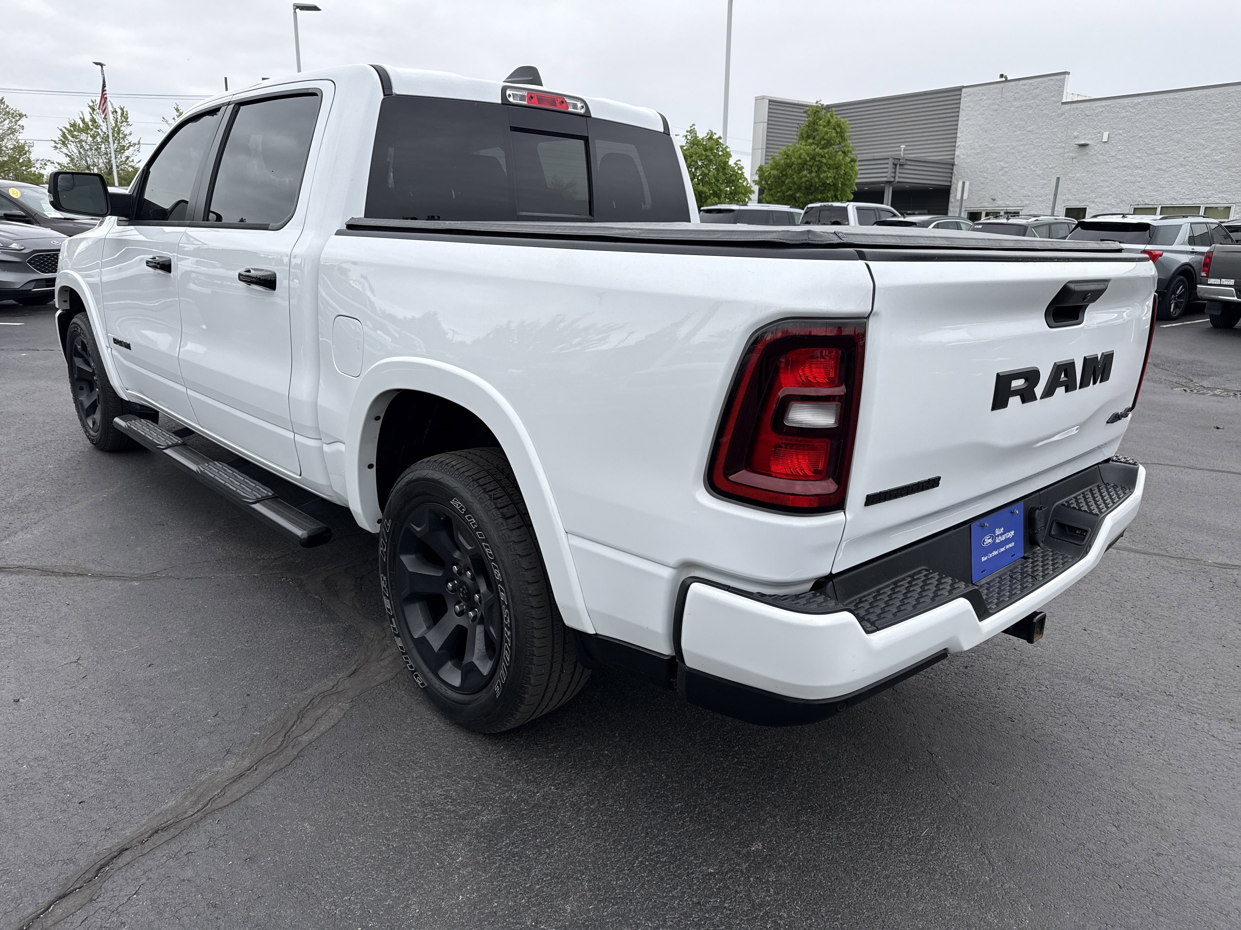 Used 2025 RAM 1500 Big Horn AWD/4WD image 7