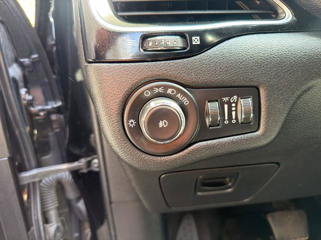 Used 2020 Jeep Cherokee Latitude Plus AWD/4WD image 18