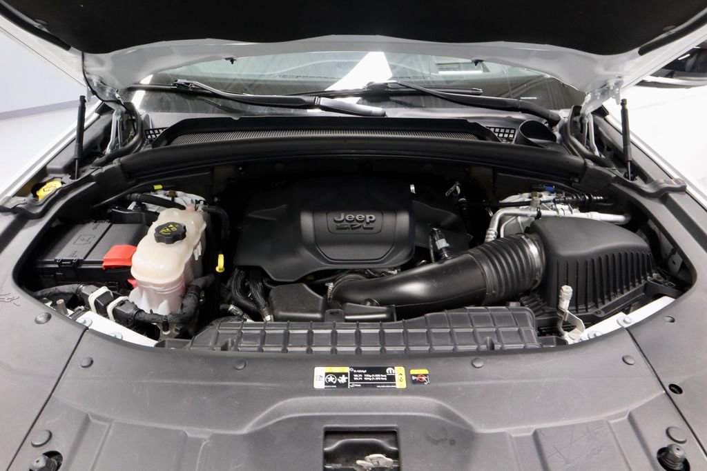 Used 2022 Jeep Grand Cherokee Summit AWD/4WD image 18