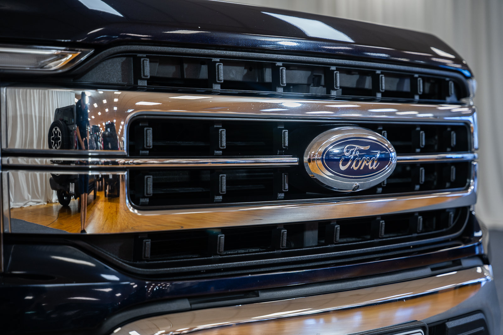 Certified 2021 Ford F150 Lariat w/ Tow Technology Package AWD/4WD image 9