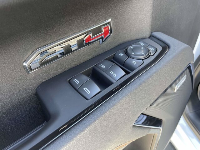 Used 2025 GMC Sierra 1500 AT4 w/ AT4 Premium Package AWD/4WD image 18