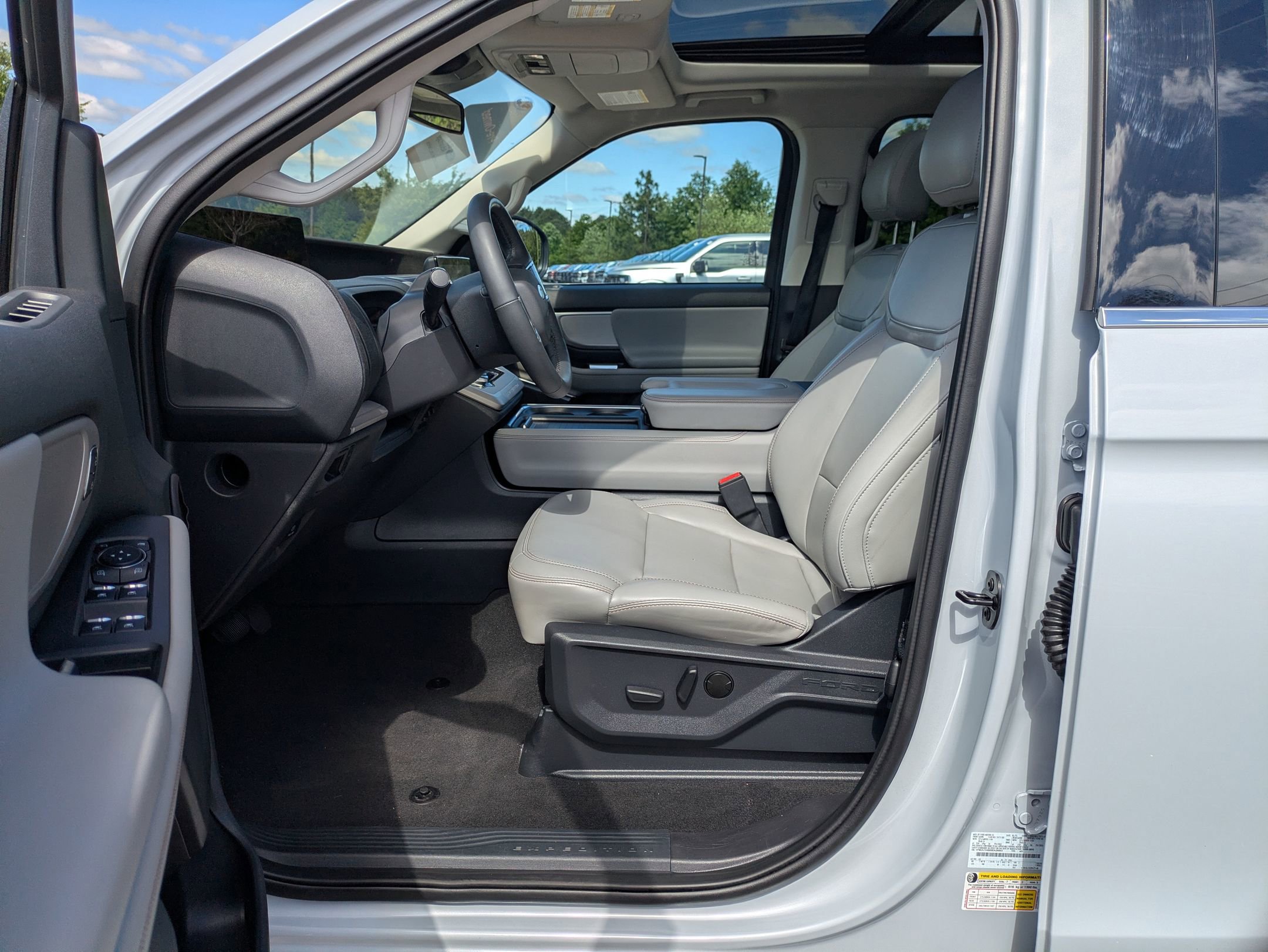 Certified 2025 Ford Expedition Active RWD image 12