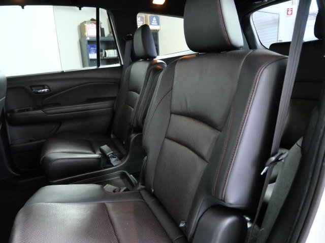 Used 2021 Honda Pilot Black Edition image 14