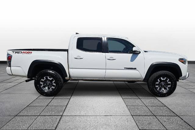 Used 2021 Toyota Tacoma TRD Off-Road w/ Technology Package AWD/4WD image 4