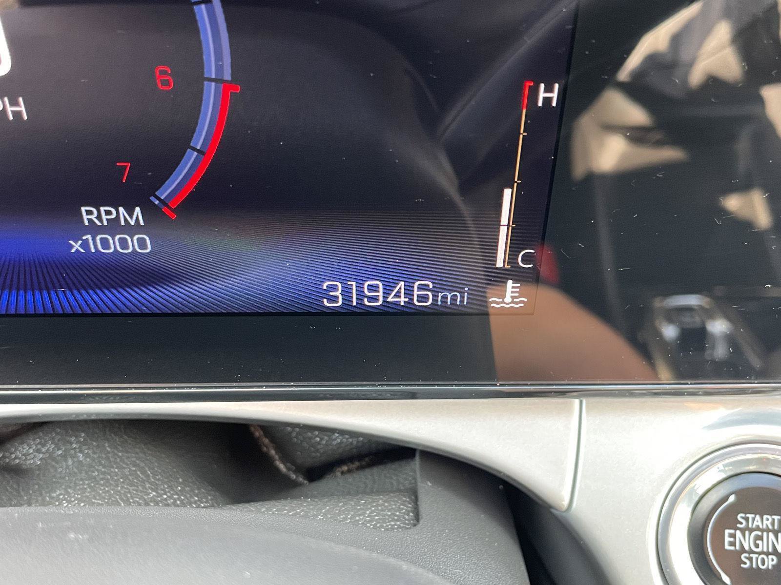 Used 2025 Chevrolet Trax LT FWD image 3