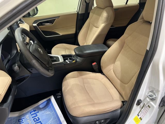Used 2020 Toyota RAV4 XLE w/ Convenience Package image 18