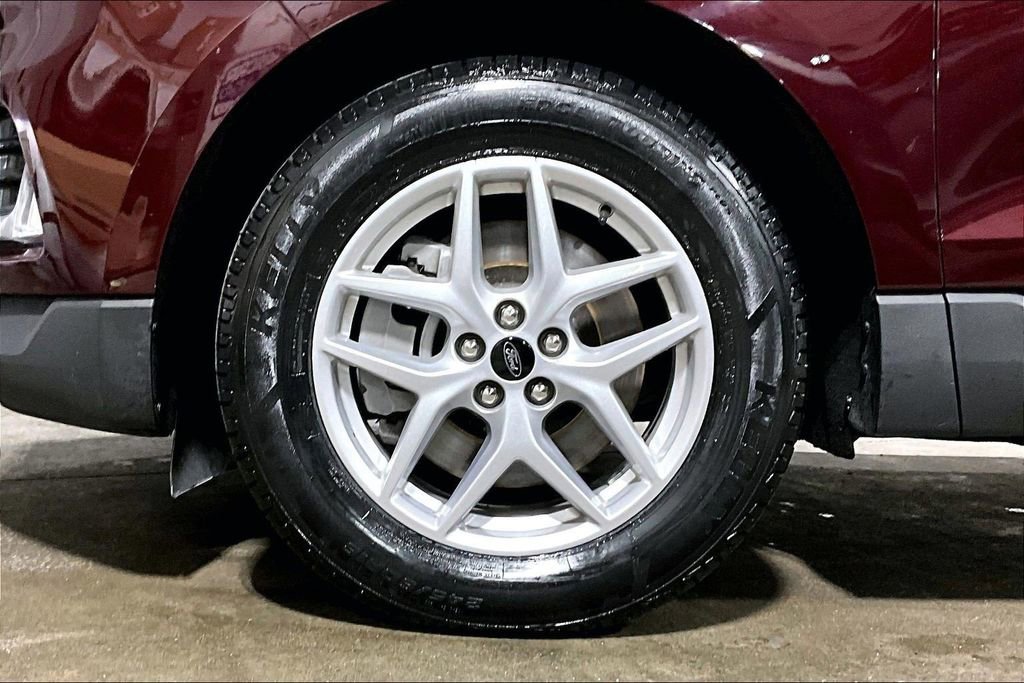 Certified 2024 Ford Edge SEL w/ Convenience Package image 9