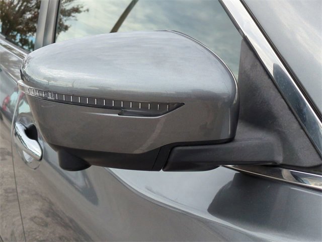 Used 2018 Nissan Rogue SL w/ Premium Package image 12