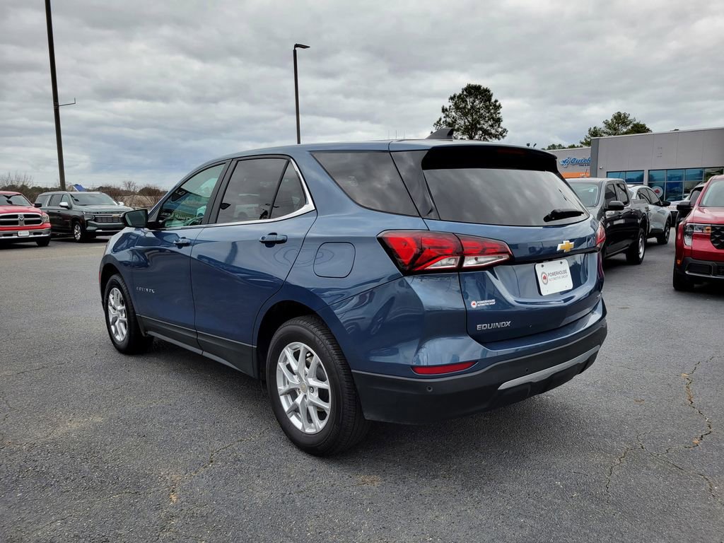 Used 2024 Chevrolet Equinox LT image 3