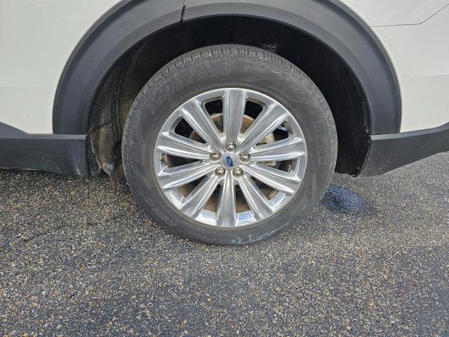 Certified 2022 Ford Explorer Limited w/ Limited Technology Package image 18