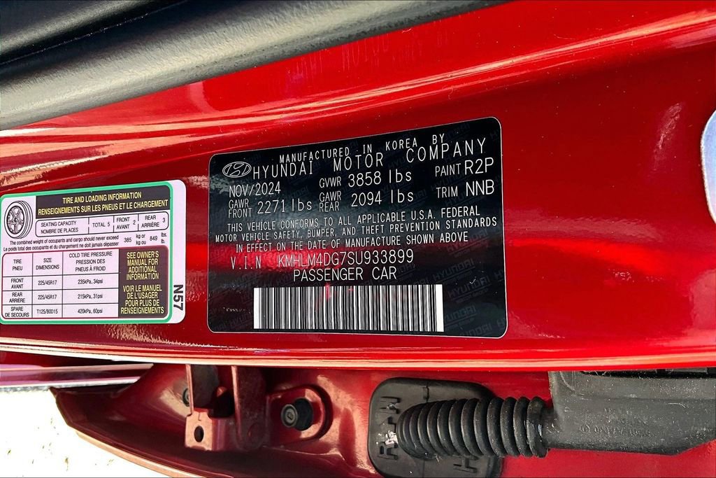 Used 2025 Hyundai Elantra Sport image 35