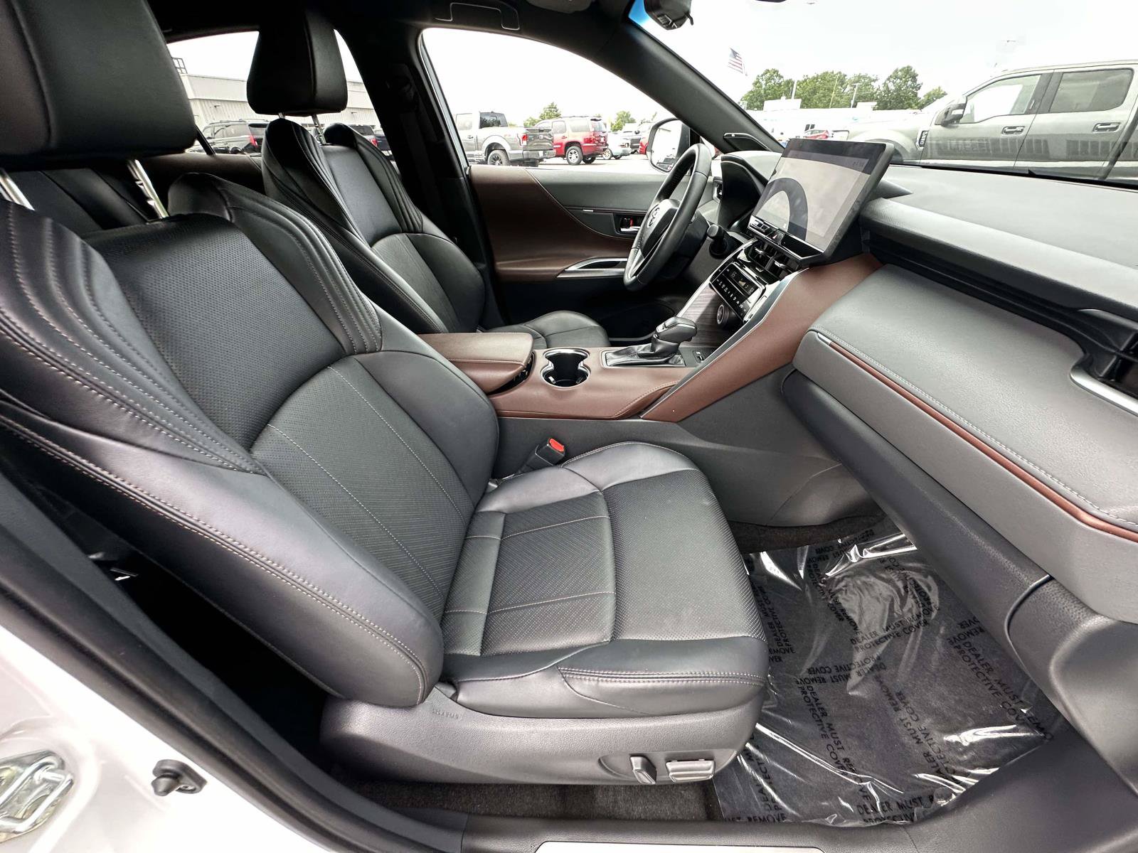Used 2023 Toyota Venza Limited AWD/4WD image 31