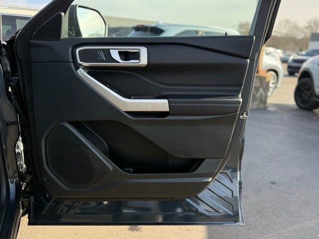 Certified 2023 Ford Explorer XLT w/ Equipment Group 202A image 36
