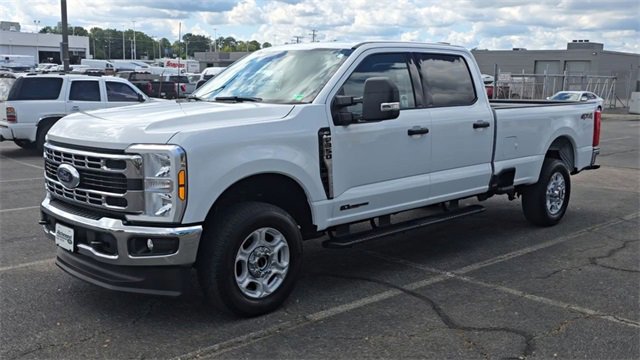 Certified 2025 Ford F350 XLT image 3