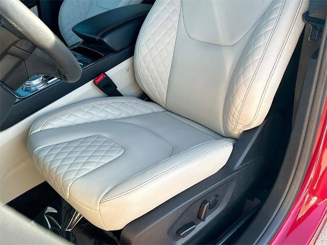 Certified 2024 Ford Edge Titanium image 18