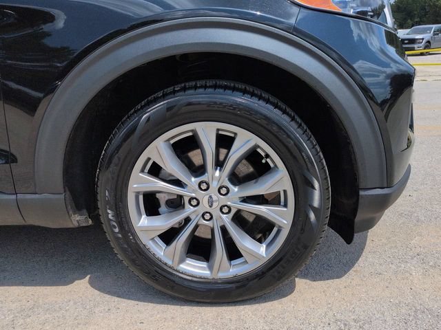 Certified 2023 Ford Explorer XLT w/ Equipment Group 202A RWD image 12