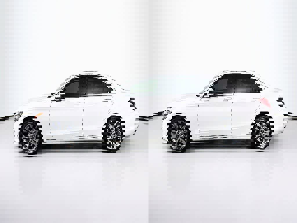 Used 2020 Mercedes-Benz C 300 Sedan image 2