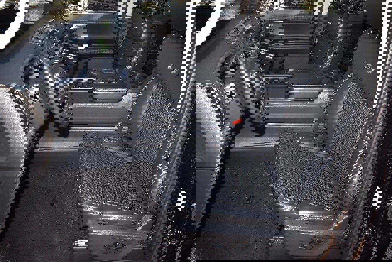 Certified 2025 Ford Expedition Max Platinum image 13