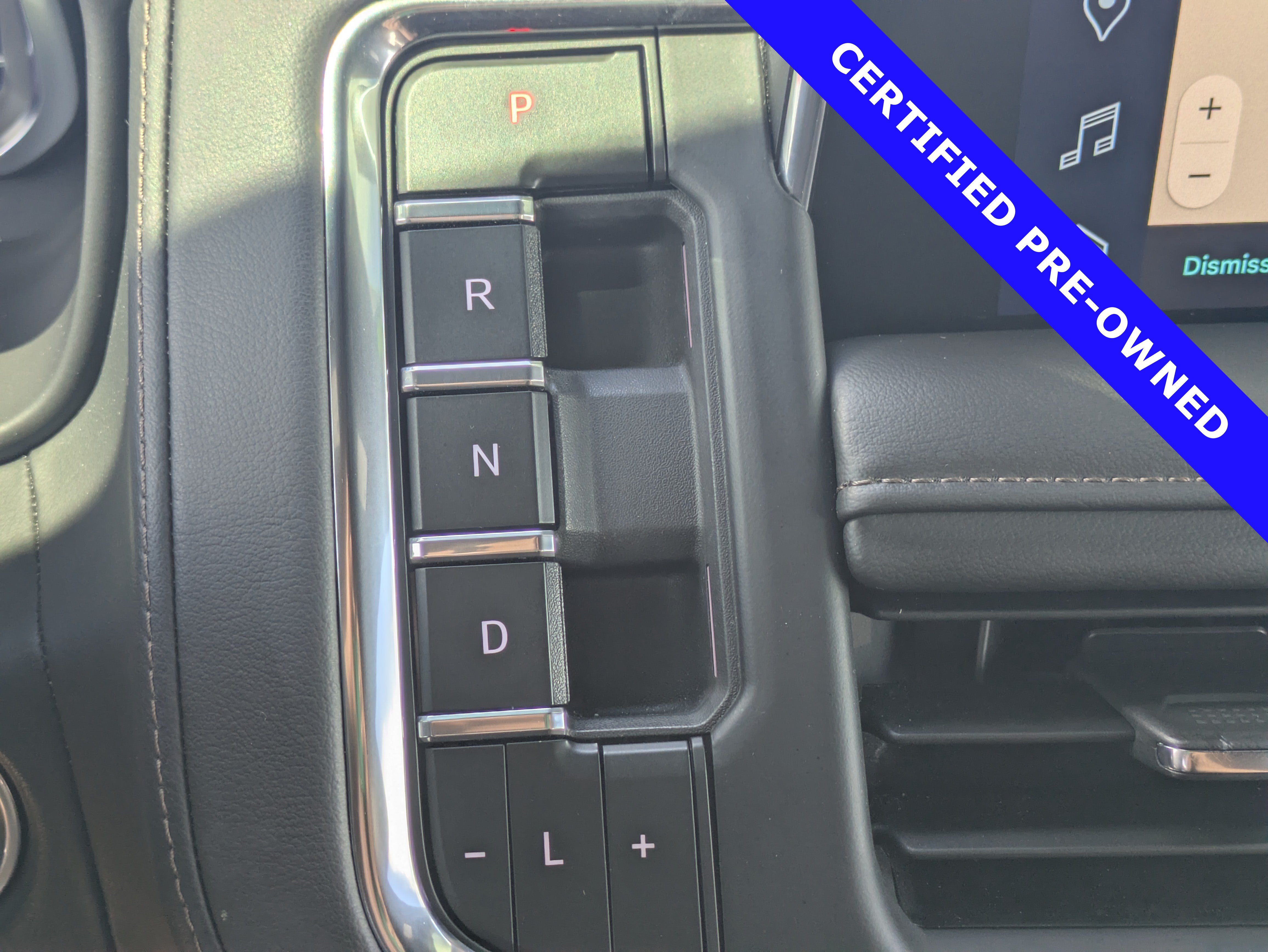 Used 2024 Chevrolet Tahoe High Country RWD image 34