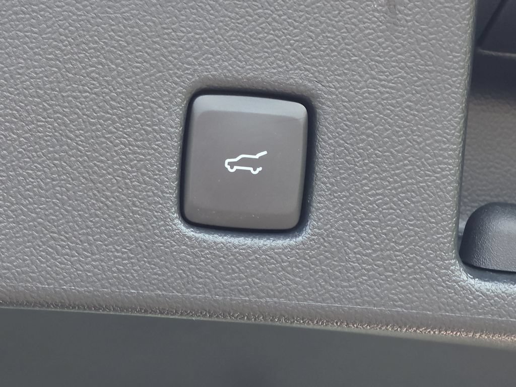 Certified 2023 Ford Escape Platinum AWD/4WD image 12