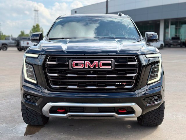 Used 2025 GMC Yukon AT4 Ultimate AWD/4WD image 2
