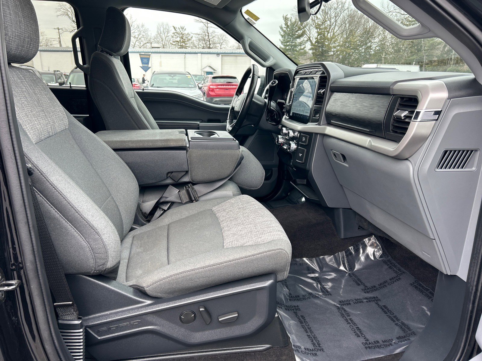 Certified 2022 Ford F150 XLT w/ Equipment Group 302A High image 16